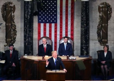 http://www.kricom.id/gambar/berita/2018/01/Trump-Pidato-Kenegaraan-40052-400x286.jpg