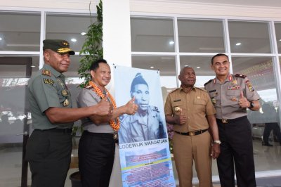 http://www.kricom.id/gambar/berita/2018/01/WhatsApp-Image-2018-01-30-at-15.23.28-39999-400x286.jpeg